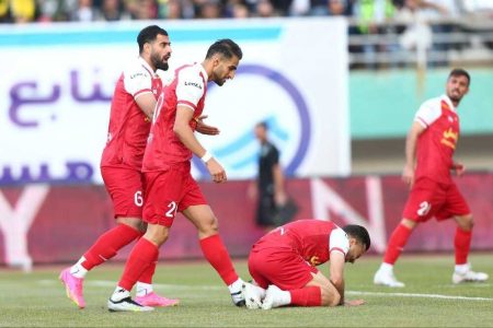 پیشکسوت پرسپولیس: متاسفم یک مربی کوچک را سرمربی تیم کرده اند