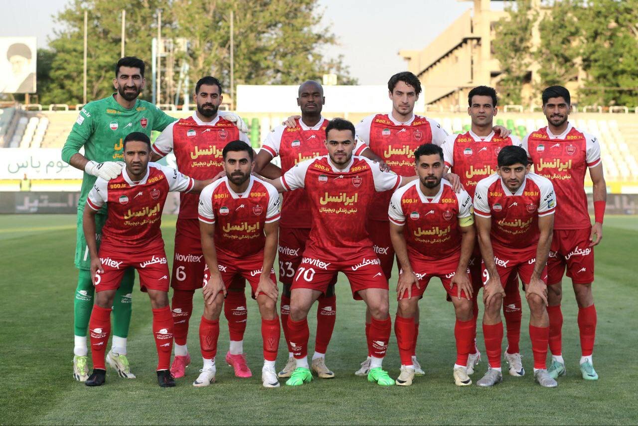 جنگ قهرمانی بین استقلال و پرسپولیس؛ کدام تیم جام را بالای سر می برد؟