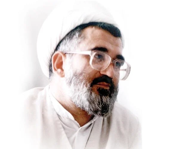 نویسنده کتاب جمع ها و حاصل جمع ها :علی صفایی حائری